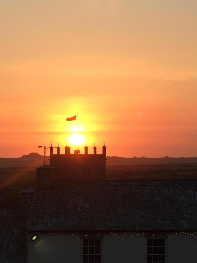 St Davids Gin & Kitchen - The Cathedral Villas Esterno foto