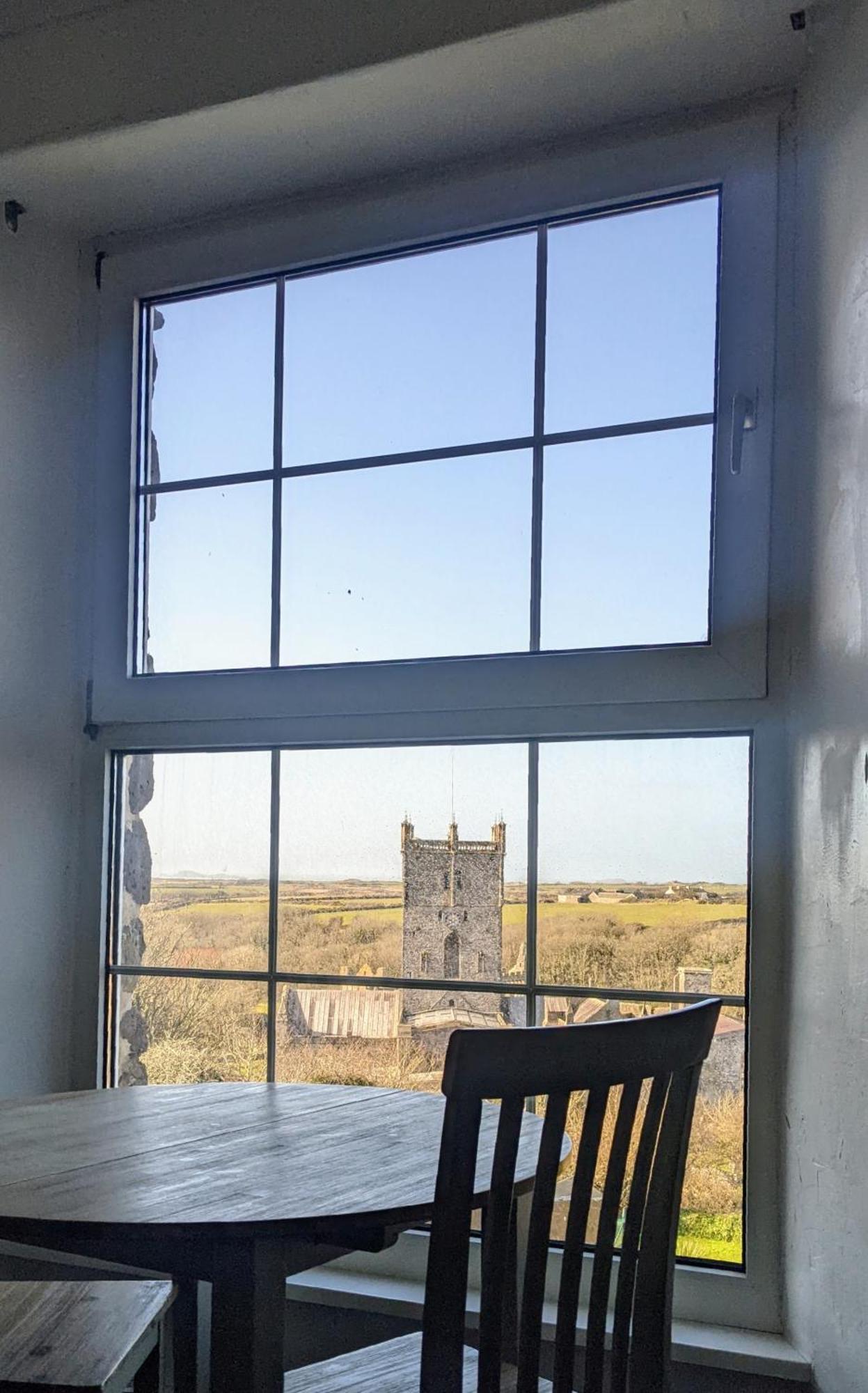 St Davids Gin & Kitchen - The Cathedral Villas Esterno foto