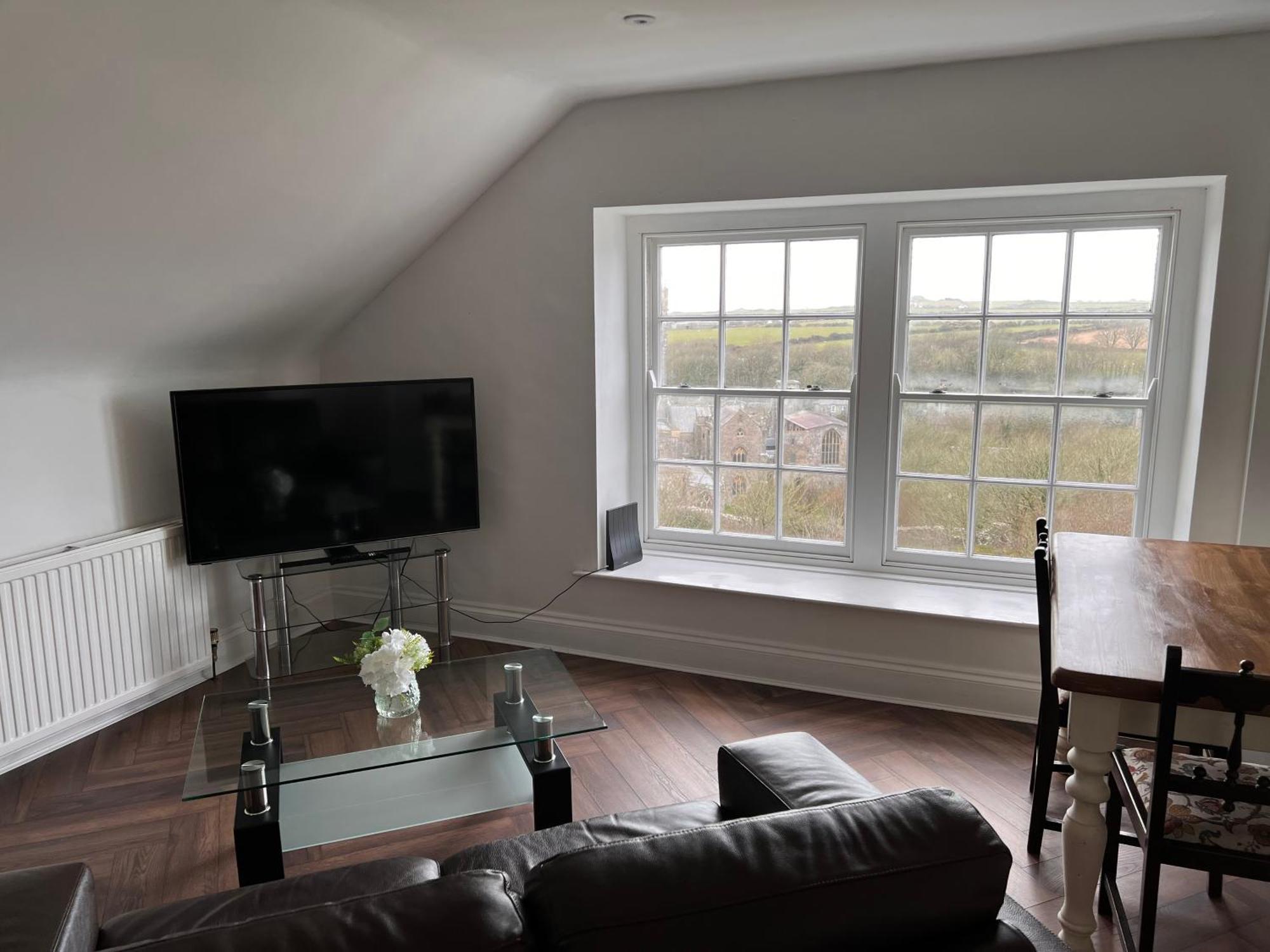 St Davids Gin & Kitchen - The Cathedral Villas Camera foto